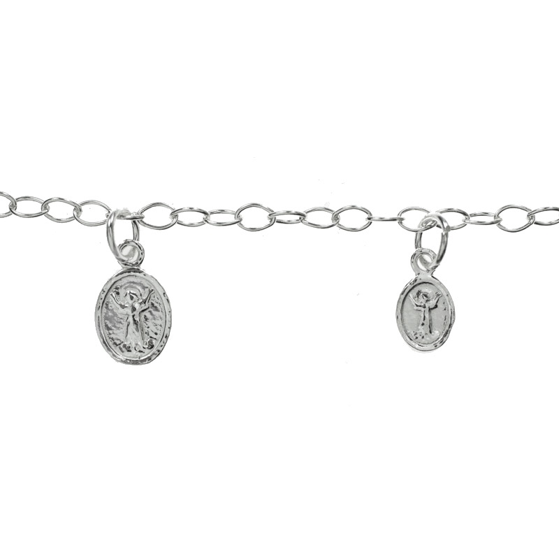 Pulsera con medallas colgantes