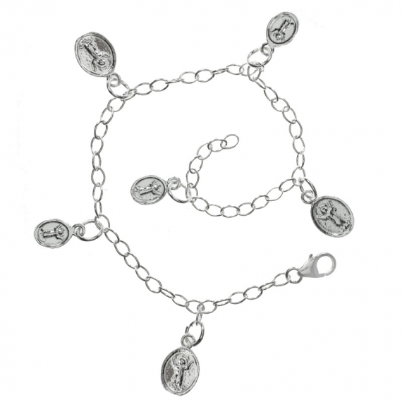 Pulsera con medallas colgantes