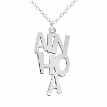 Collar personalizado mayúsculas