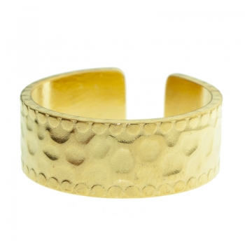 Anillo martillado dorado