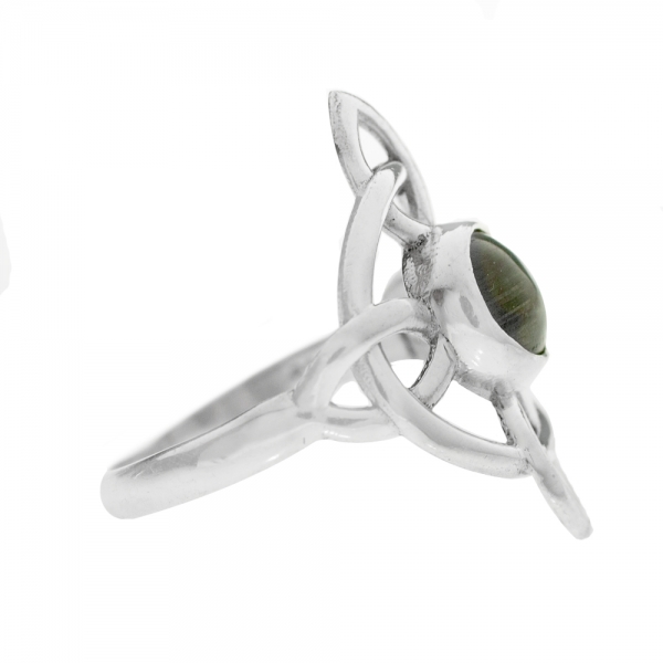 Anillo nudo de bruja con piedra