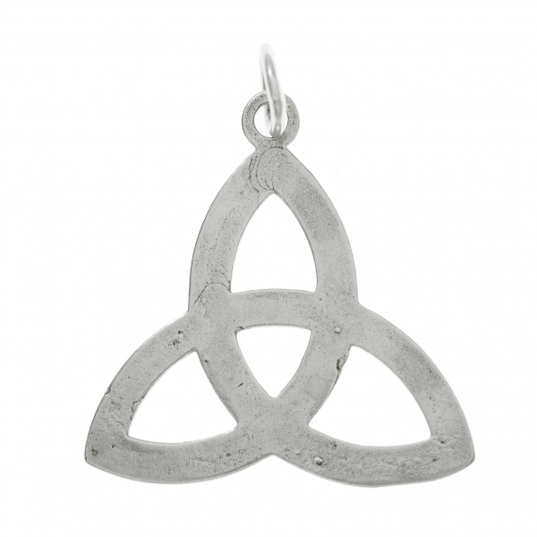 Colgante nudo de la Trinidad o triqueta